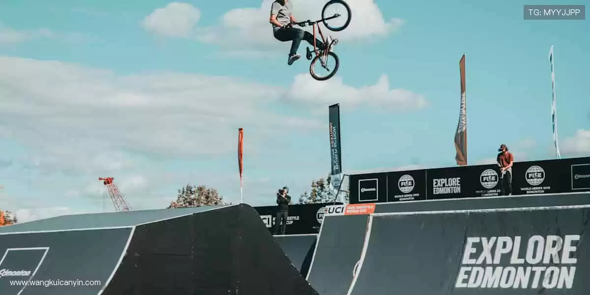 高清画质,畅享赛事!🎥🏒